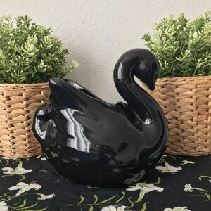 Vintage Swan Figurine / Swan Vase